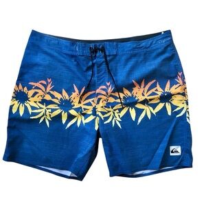 QUIKSILVER Board Shorts 40 DryFlight